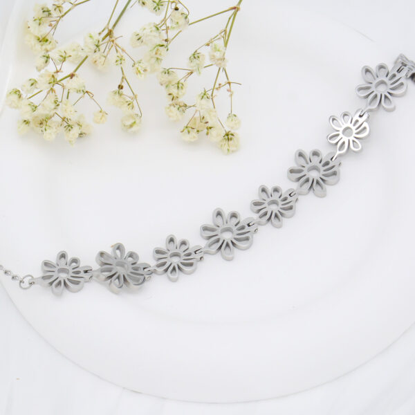 2 Flower Bracelet