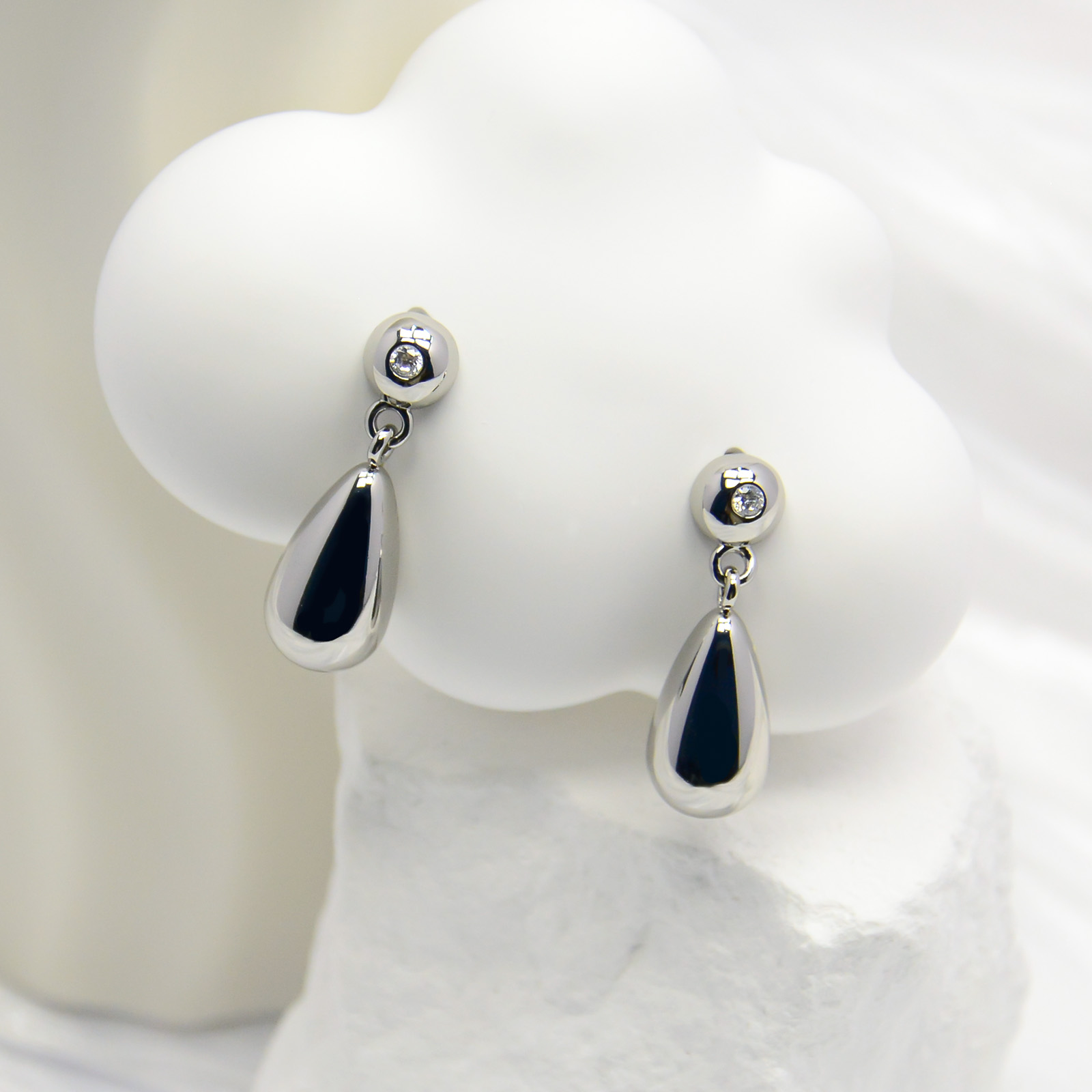 ティエリー・ノアールの瞬間 Thierry Noir (ティエリー・ノワール) Solo exhibition “Rush