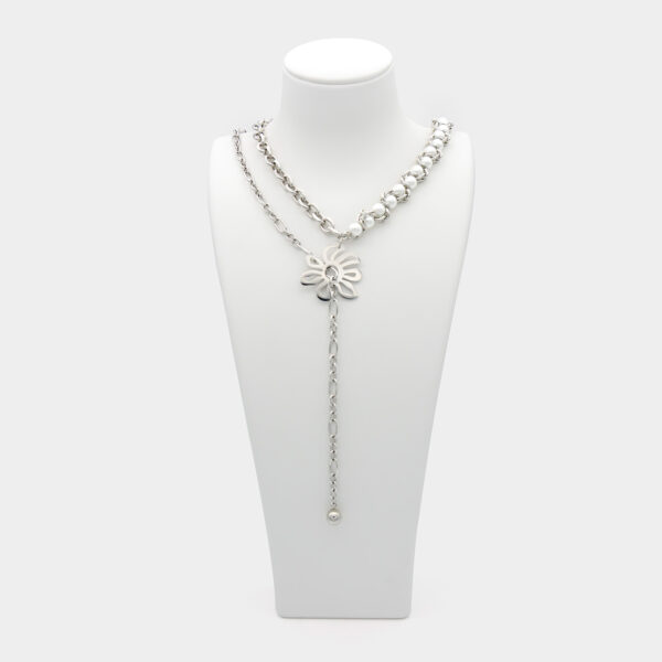 5 Flower pearl necklace