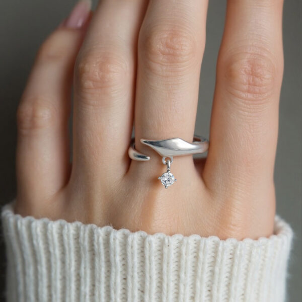 Tail Spike Open Ring