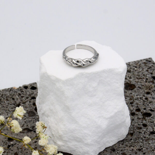 4 Cubic Scorpion Tail Ring