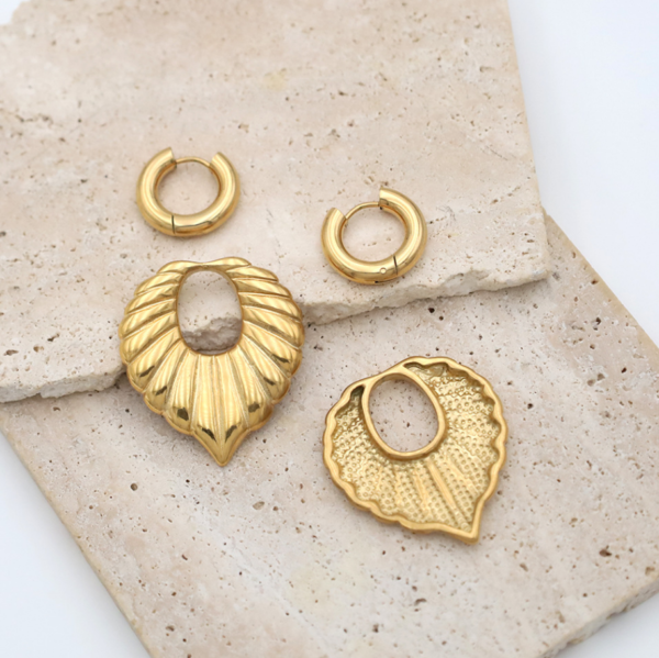 2 Delicate Leaf Earrings