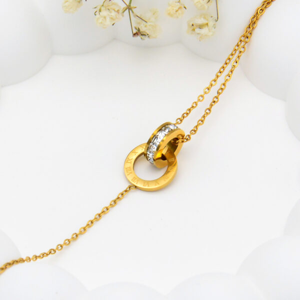 5 Interlocking Chain Bracelet for Women