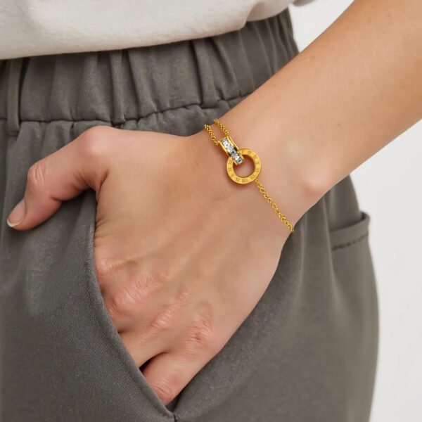 6 Interlocking Chain Bracelet for Women