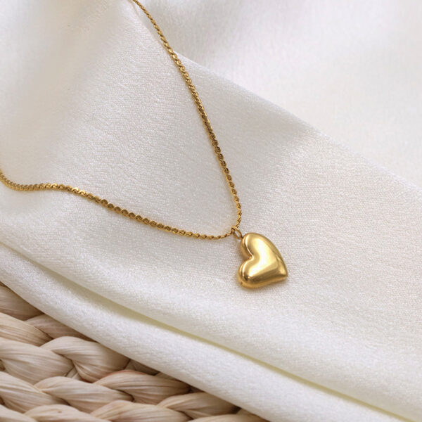 8 Heart Gold Necklace for Women